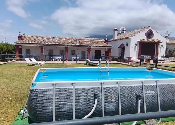 Casa rural Mijas. Cerca playa y montaña con jardín